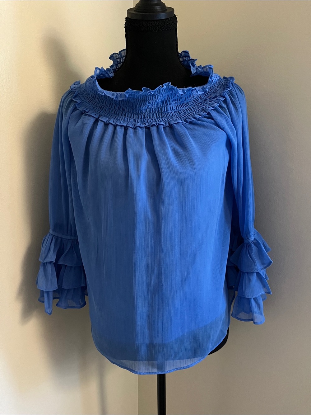 ✨ NWT CeCe Cornflower Blue Off-The-Shoulder Smocked Ruffle Blouse ✨